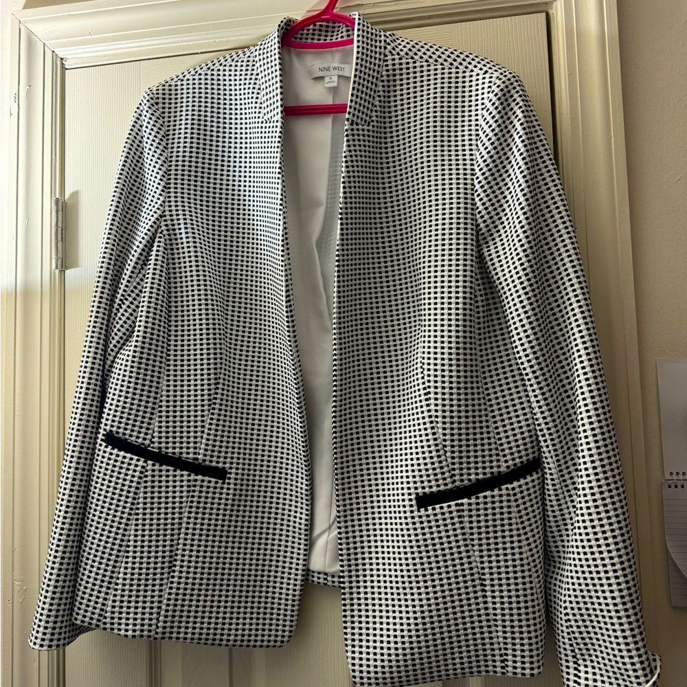 NINE WEST WOMEN’S BLAZER